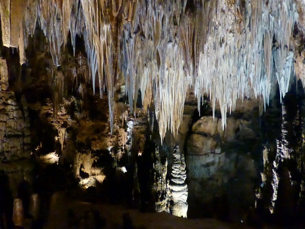 En este momento estás viendo Cueva de Valporquero