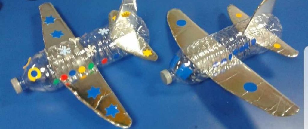 Juguetes reciclados aviones outlet